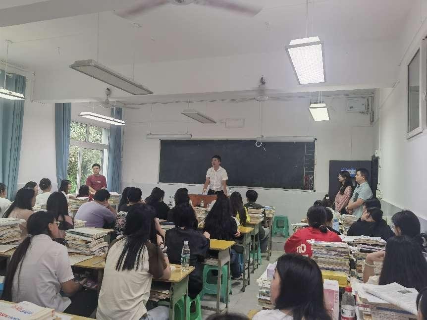 为提高“3+2”联合贯通培养外围足球